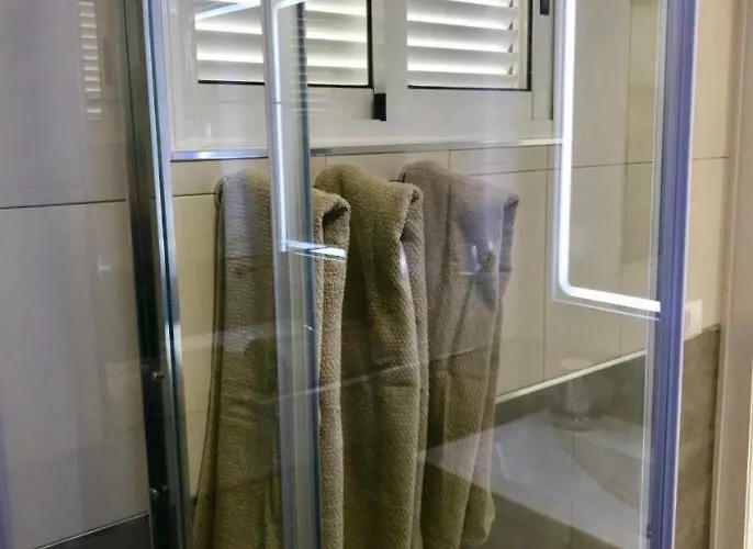 48 شقة *